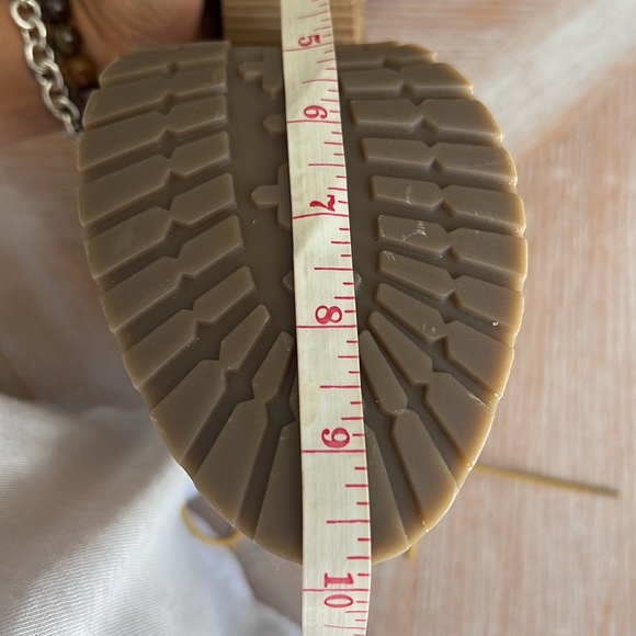 Cato Women’s Tan Winter Lace Up Booties with Faux Fur Size 10 - Picture 7 of 8